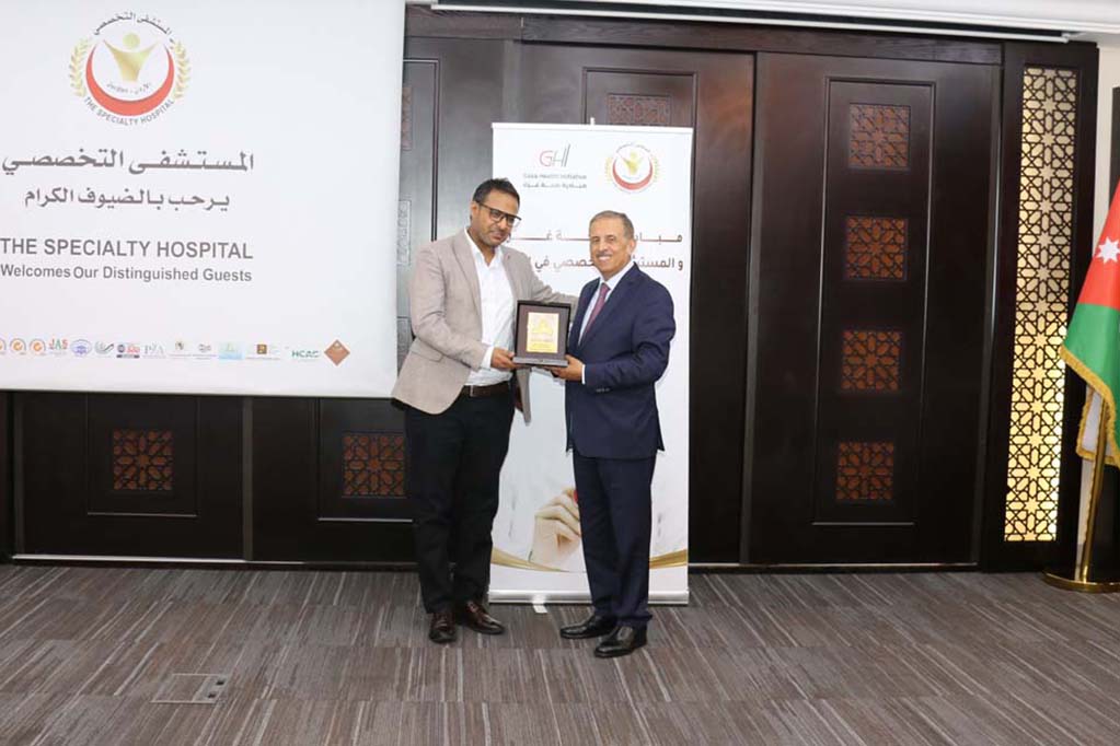 Al-Hammouri Honors A Number of Presidents of Humanitarian Organizations And Associations Supporting Gaza